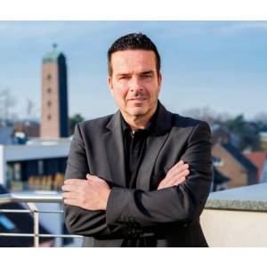 AXEL RODENBÜSCH, Immobilienmakler IVD.jpg