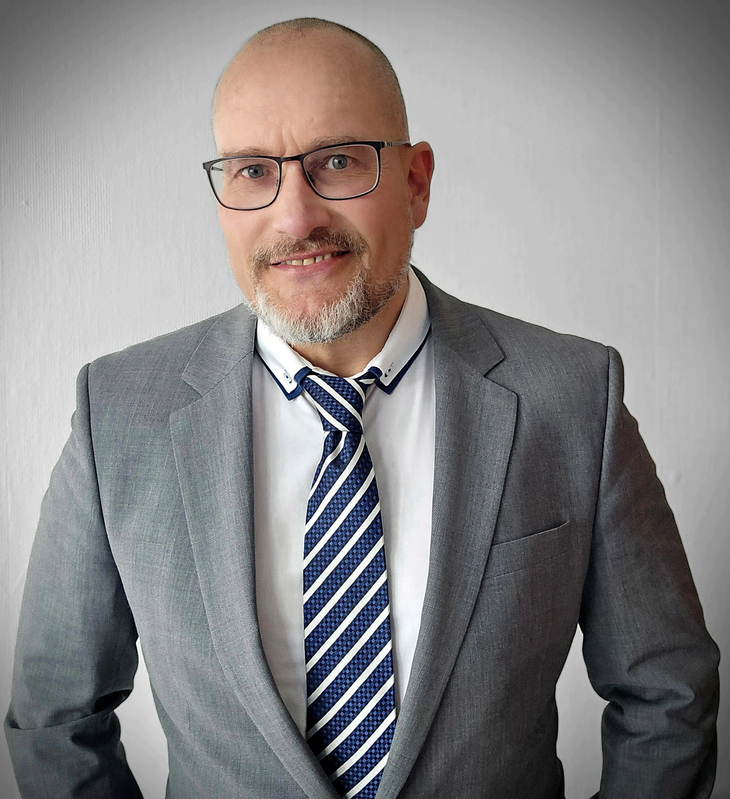 Thomas Nüsser (Immobilien & Sachverständigenbüro).jpg