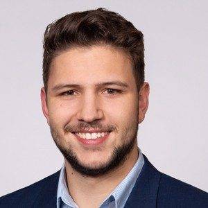 Boris Seligmann, selbständiger Finanzberater und Agenturleiter für die Deutsche Bank in Alfeld.jpg