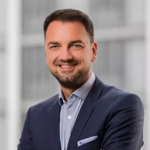 STRATEGOS Consulting - Finanzberatung.jpg