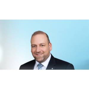 Karsten Beck - Gebietsdirektor und selbstständiger Finanzberater für die Deutsche Bank.jpg