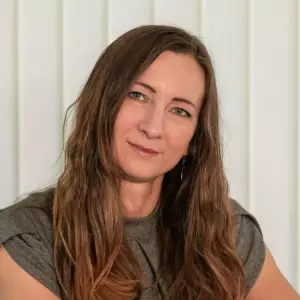 Finanzierungs- und Finanzberatung Team Shevsache GmbH.jpg