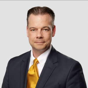 Lars Hartmann: Allfinanz Deutsche Vermögensberatung.jpg