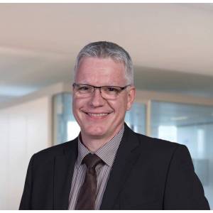 SIGNAL IDUNA Versicherung Jürgen Oesterlin.jpg