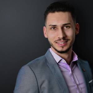 Andreas Burger - Spezialist für Immobilien und moderne Investments.jpg
