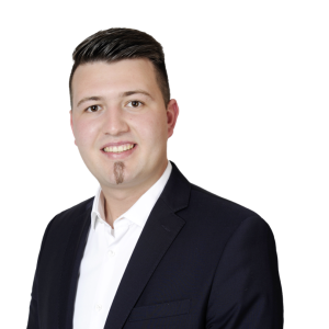 Maximilian Dambach Deutsche Vermögensberatung.jpg