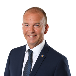 Matthias Vogel Deutsche Vermögensberatung.jpg