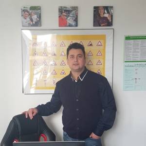 Fahrschule Road's King / Driving School / Автошкола / مدرسة لتعليم القيادة.jpg