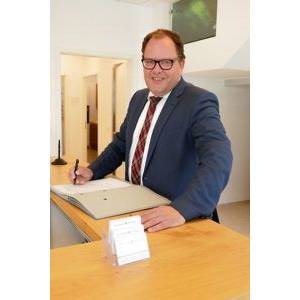 Dr. Dr. Erning & Dr. Hüsken, LL.M. Rechtsanwälte.jpg