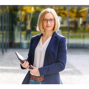 Katja Bohnert Steuerberaterin.jpg