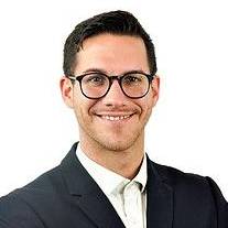 Uwe Müller, Diplom Immobilienwirt UG (haftungsbeschränkt), Geschäftsführerin:.jpg