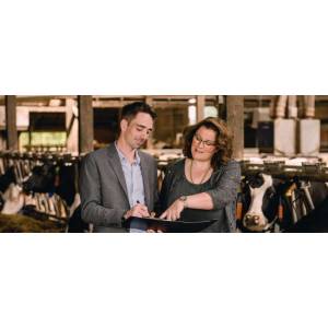 LANDLORDS AGRAR IMMOBILIEN GmbH - Farmer´s Best Friends.jpg