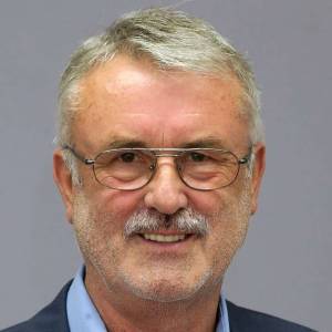 Rutzke Gustav HOT-Versicherungen & Immobilien.jpg