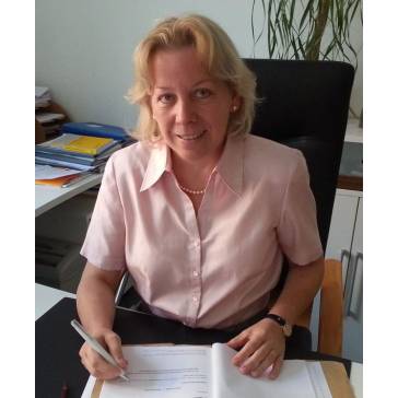 Elke Kunzi Rechtsanwältin.jpg