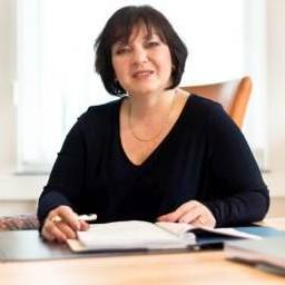 Ines Schwarz Rechtsanwältin.jpg