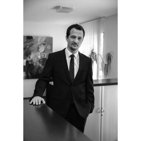 Rechtsanwalt u. Fachanwalt für Strafrecht & Migrationsrecht Wido Fischer.jpg