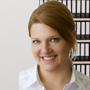 Rechtsanwältin Julia Raithel.jpg