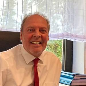 Arnold Kusztal Rechtsanwalt.jpg