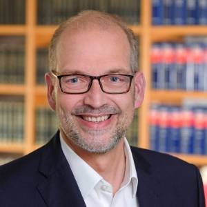 Prof. Versteyl Rechtsanwälte.jpg