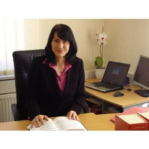 Anke Buch Rechtsanwältin.jpg