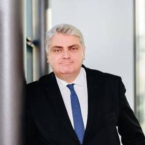 Dr. Michael Moeskes.jpg