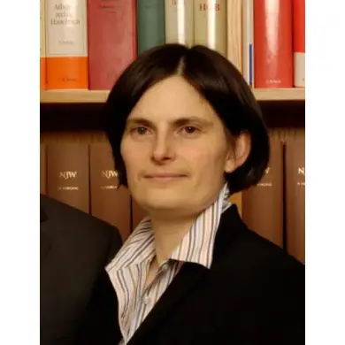 Monika Ziemer Rechtsanwältin und Fachanwältin.jpg