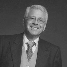 Dr. Michael Volkhardt.jpg