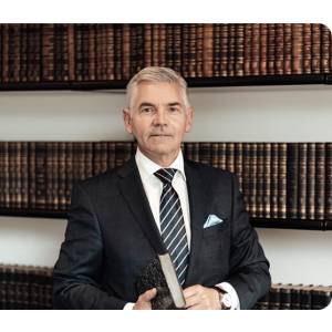 Notar & Rechtsanwalt Prof. Dr. Tegen.jpg