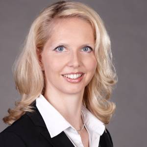 TOP ADAC Anwältin Claudia Emmermann ᐅ Rechtsanwältin und Fachanwältin für Verkehrsrecht.jpg