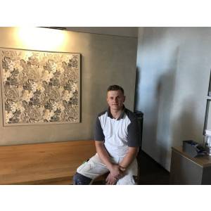 Berg im Bahnhof, Fachhandel f. Innenraum u. Fassadengestaltung Michael Berg, Malerfachbetrieb Adrian Poprawa.jpg