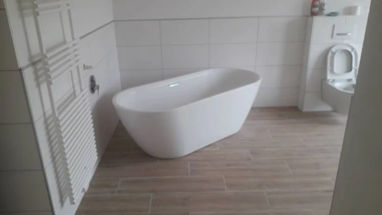 Fliesenleger , Innenausbau , Stuckateurbetrieb Kombüchen.jpg