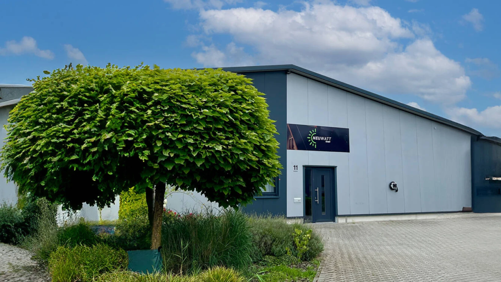 Neuwatt GmbH - Spezialisten für Energiekomplettlösungen.jpg