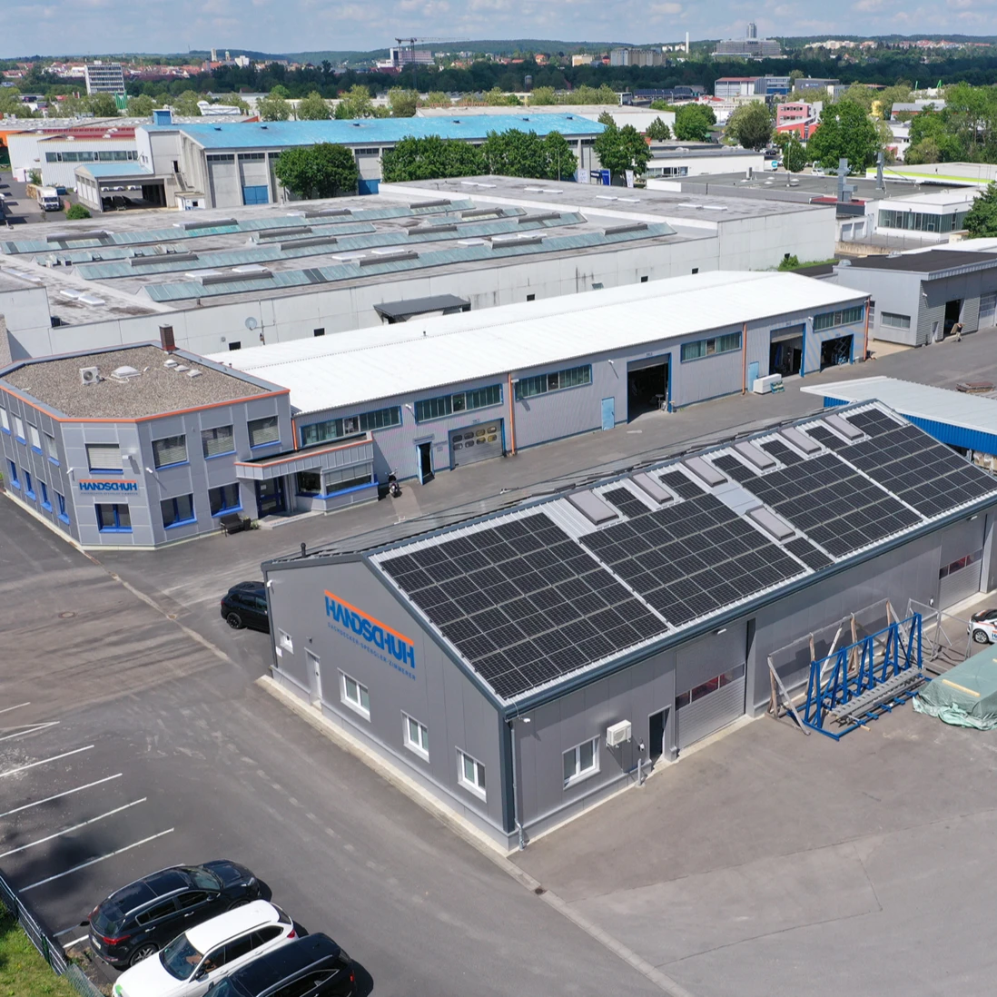 Handschuh Bedachungen.jpg