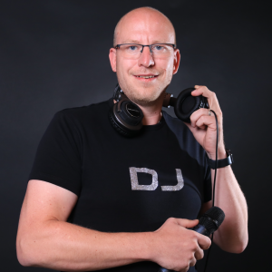DJ Oliver Lieder.jpg