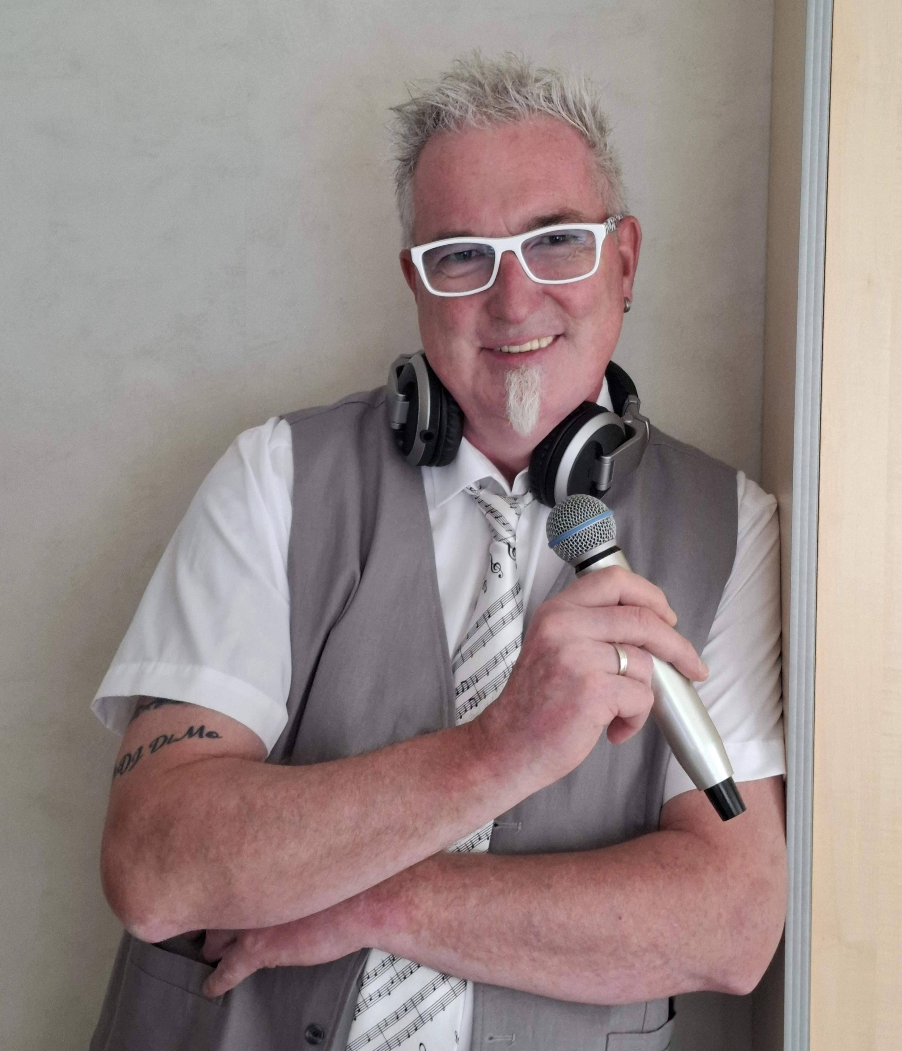 Mobile Disco DJ DiMo.jpg