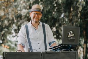 Event- & Hochzeits DJ Jan.jpg