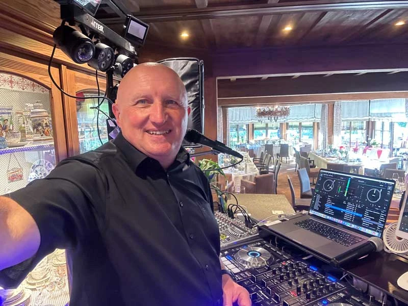 Party DJ - Hochzeit DJ buchen - Tommy Weigold Rottweil.jpg