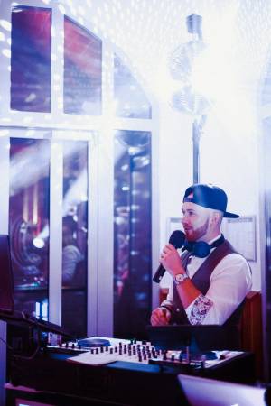 Swing & Dance Entertainment | Hannover | DJ Mike'Oh.jpg