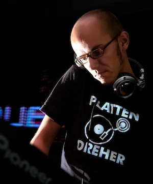 DJ at Work (DJ für Hochzeiten und Events).jpg