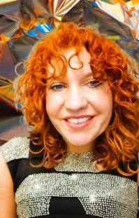 Cornelia Bardi, Traurednerin und DJane.jpg