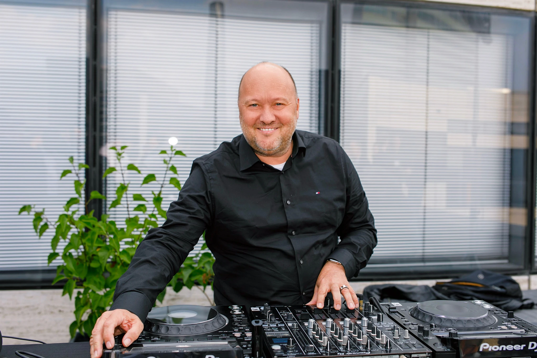 DJ MikeR - Events & Musikproduktion.jpg