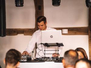 DJ und Eventservice Timo Müller.jpg