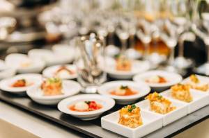 green glasses Bio und Event Catering Berlin.jpg