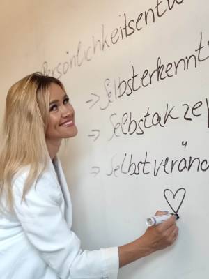Uljana Löwen Psychologische Beratung & Coaching.jpg