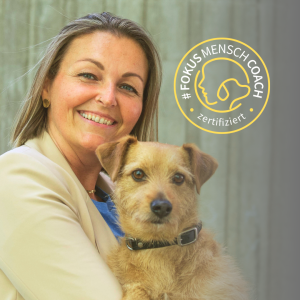 Barbara Nowak - Dein Führungscoach für Mensch und Hund.jpg