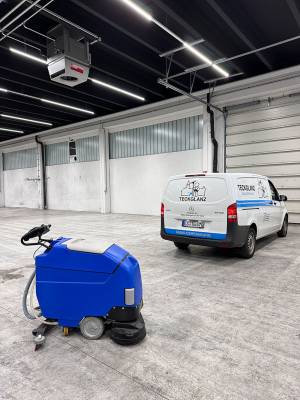 Teckglanz Gebäudereinigung.jpg