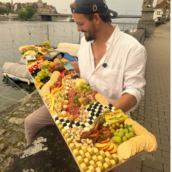Fred's Table - by Frida & Fred.jpg