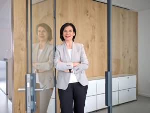 Dr. Med. Renate Mürtz-Weiss - Coaching, Training und Hypnose.jpg